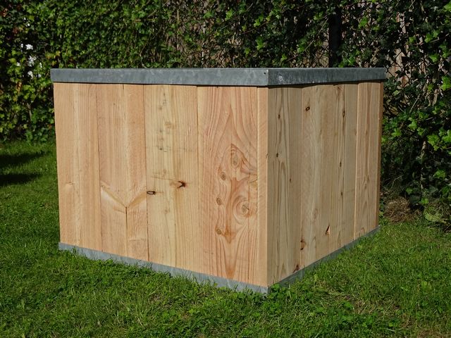 Houten plantenbak met staal